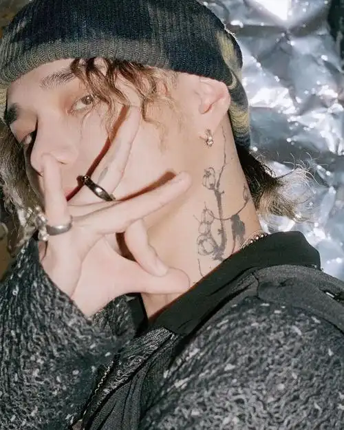 当代亚文化青年和嘻哈粉,是如何用手势交流的?|亚文化|手势|厂牌_新浪