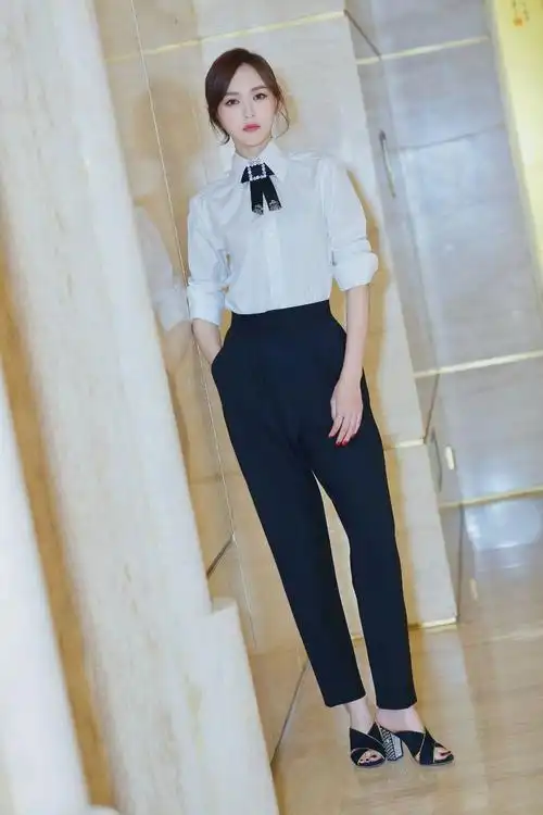 2017唐嫣出席活动照汇总