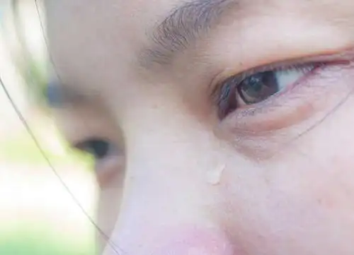 迎风流泪是眼睛有问题不一定