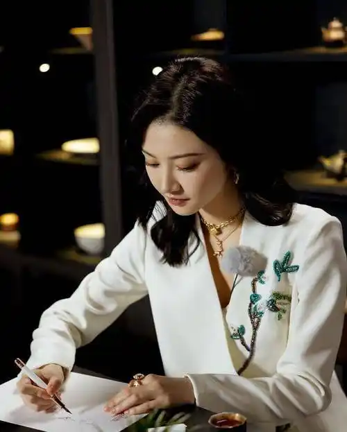 景甜的自我成长,谈及父母分手,愿各自安好_演技_资源_思考