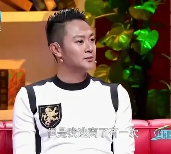 16岁上大学创中戏历史,24岁爆红遭好友插刀,45岁印小天国外被嘲|杜淳