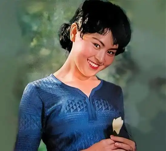 80年代当红女星陈鸿梅巅峰时嫁高干子弟如今过得怎样了