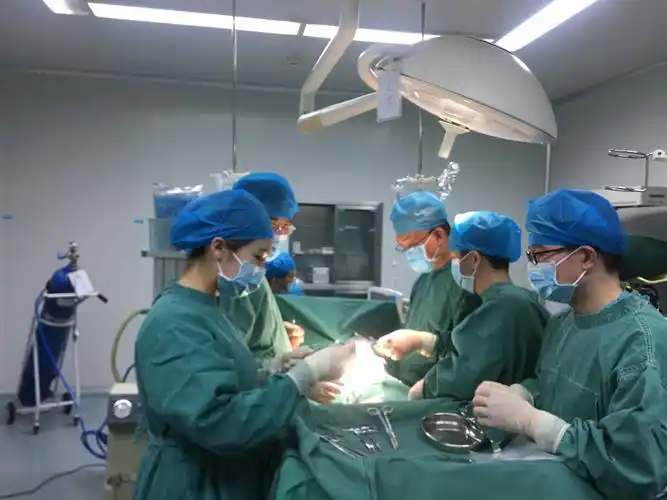 疫情期间,手术不间断,一切都在有序的进行着