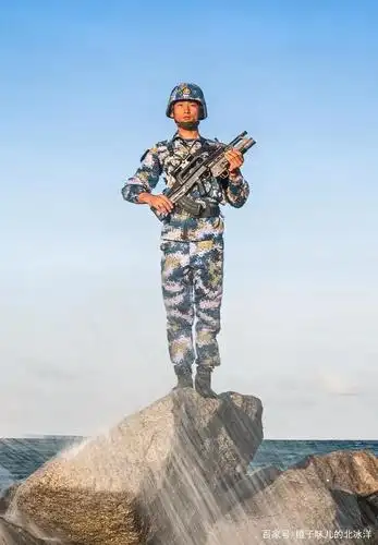 很想穿!部队又一款星空迷彩开始试穿!