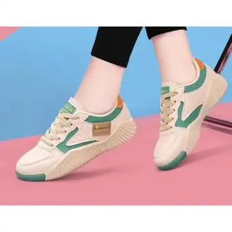 京蝌蝌新款女鞋春季皮面防水阿甘平底女士旅游运动休闲鞋卡其绿35