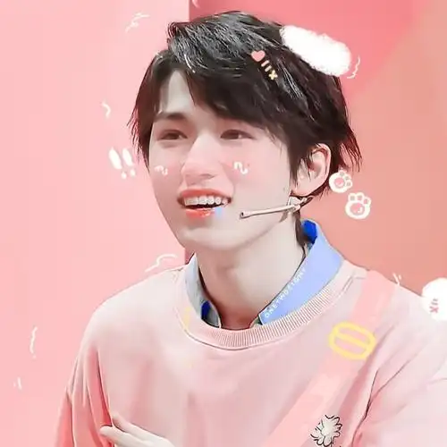 宋亚轩头像想不出文案就想宋亚轩吧