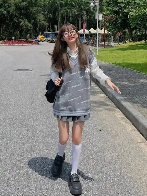 30套学生党夏秋穿搭来啦!照着穿又甜又飒
