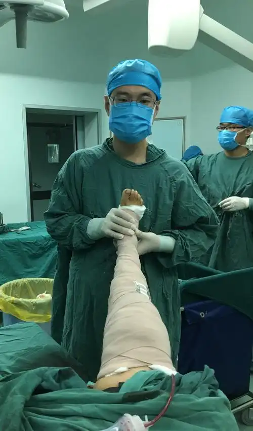 dfo截骨,矫正力线,双钢板内固定.