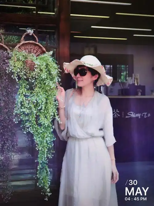 作者泰戈尔 诵读者:管旭 辽宁卫视《辽宁新闻-视线》主持人