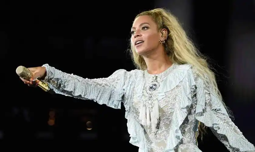 福布斯 2022年全球最富有的10位女歌手 第一名出乎意料_音乐_美国