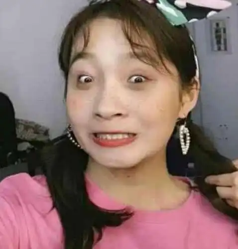 关晓彤自黑曝出丑照下一秒露出惊世容颜网友女神真顽皮