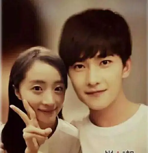 胡冰卿现在网上关于她男朋友的消息都没有,不知道