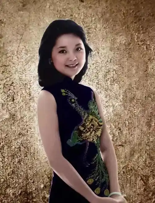 邓丽君珍贵相册经典歌曲