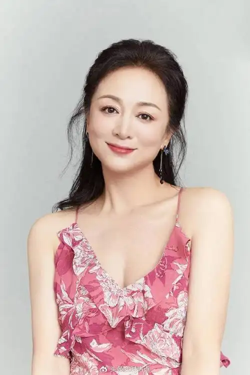 涓子再演《上错花轿嫁对郎》延续经典 新版《花轿喜