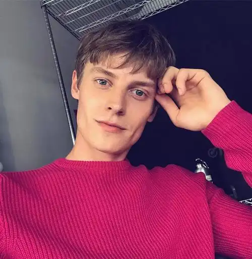 人称"大猫"的high fashion欧洲男模janis ancens