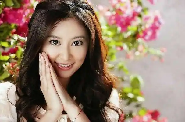 林心如,1976年1月27日出生于台湾省台北市,中国台湾女演员,歌手,影视