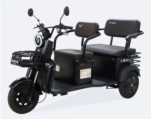 带棚的电动小三轮车虽好,但价格会略高一些,对于追求实惠的老年人