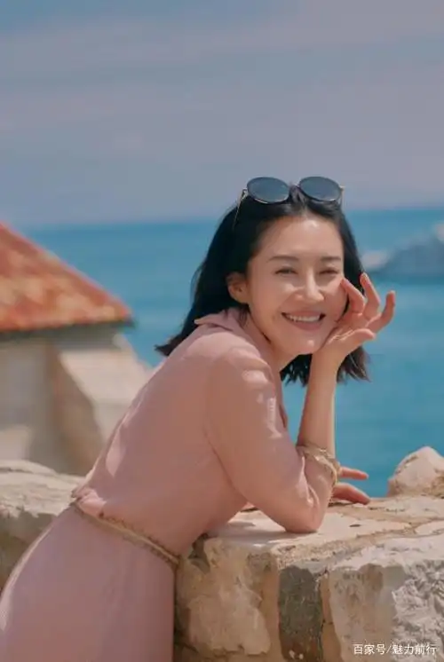 51岁许晴现身戛纳,生图暴露真实颜值,与生活照简直判若两人