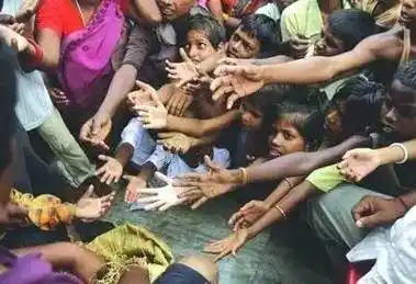 震撼当你读完这句话已经饿死了四个孩子