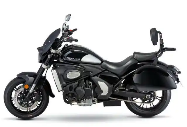 国产太子巡航售2.93w,由隆鑫ke500引擎为核心,abs,极速165km!