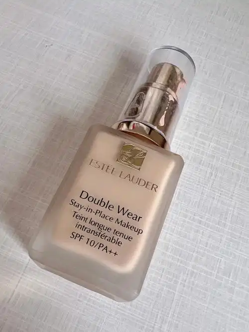 雅诗兰黛持久粉底液色号什么意思_百科-8s新商盟