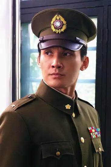 张铎,徐百卉,石文中领衔主演的年代谍战剧《风云年代》正在央视八套