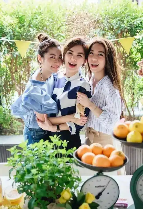 ringringring原唱是谁唱的(she组合是什么意思)_小城生活网