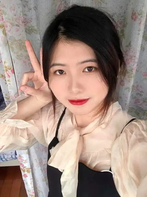 听说我组喜欢素颜照,求打分,进来瘦十斤