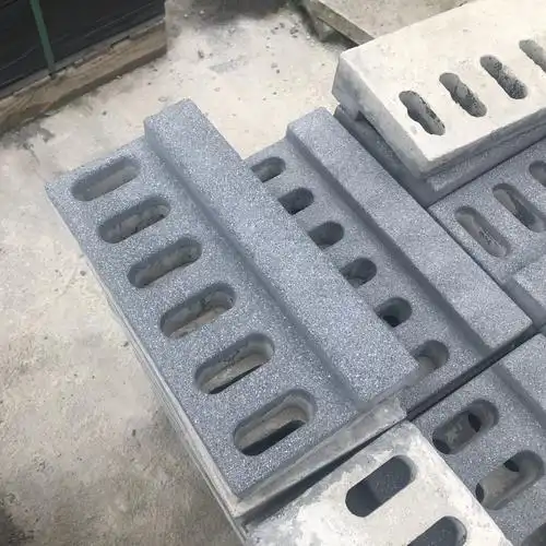 l型pc排水沟 pc仿石导流槽 pc水沟盖板 宏景建材 现货直供图片