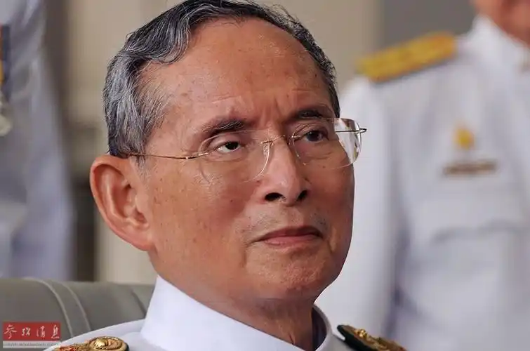 回顾泰国国王普密蓬·阿杜德的传奇一生