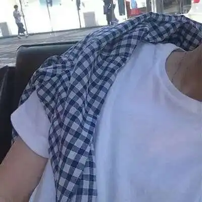 2022头像男帅气冷酷不露脸半身照,特别的有魅力的男生