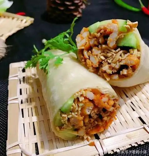 南京80后夫妻卖卷饼,月销15000份,销售额近百万,怎么做到的?