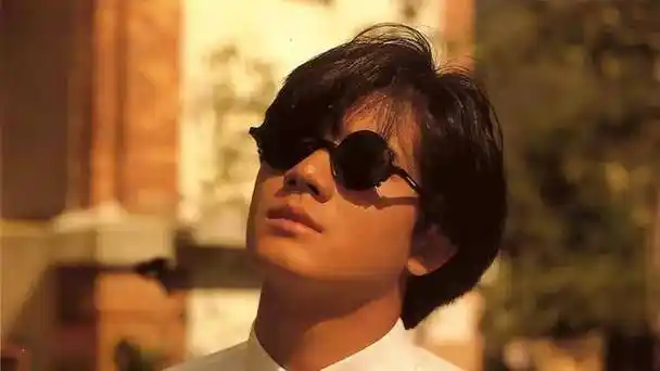 年轻时的郭富城,十分喜欢跳舞,朋友在得知tvb,96正在招收舞蹈演员时