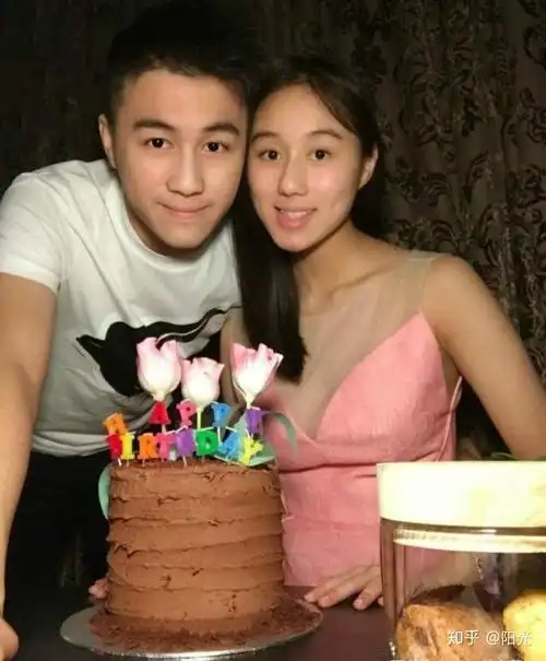 赌王何鸿燊:一生中有17个子女,为何到98岁才有了第一个孙子