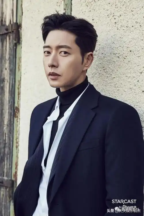 韩国男明星图片(外国网民票选最帅韩国男星top)