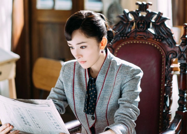 《筑梦情缘》中的杨幂真的好美呀,一套套漂亮的民国装很时尚啊