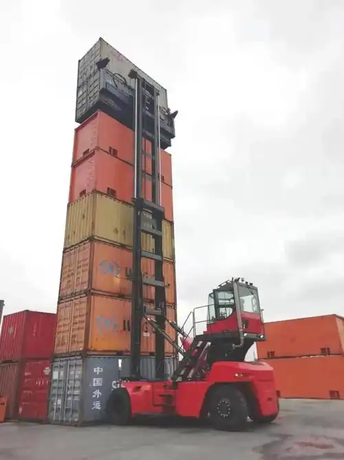 zpmc双箱堆高机来了