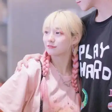 呆萌两张配对情侣真人头像可爱情头真人一人一半