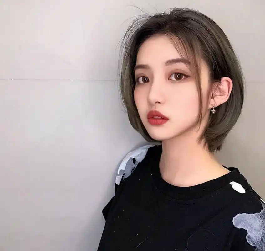 30岁女人如何装嫩?这四款发型百搭减龄,不仅显年轻还可爱有气质
