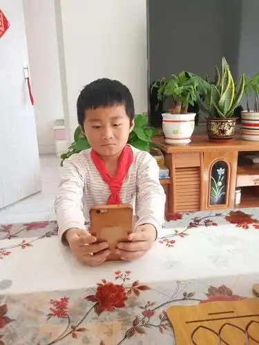 时刻准备着,成为一名合格的少先队员.铁二小二年级2班的小朋友们太厉