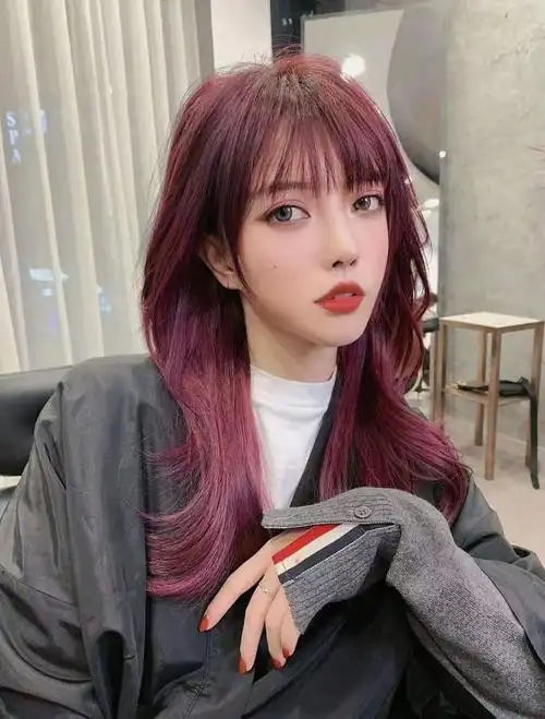 网红流行酒红巧克力棕显白发色女生自己在家染颜色染发剂彩色显白