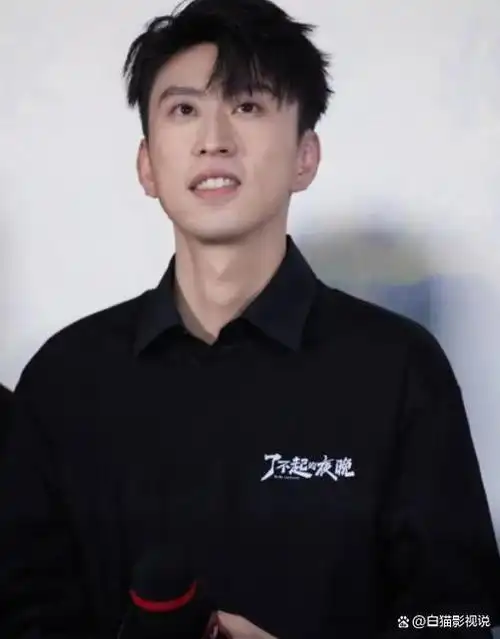 狗剩快跑蒋易喜剧人出身贵人运十足可惜长相太拉垮了