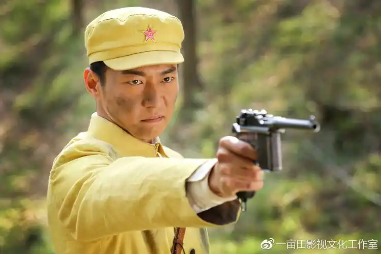 《烽火线》湖南热播 何云龙深情演绎战场情