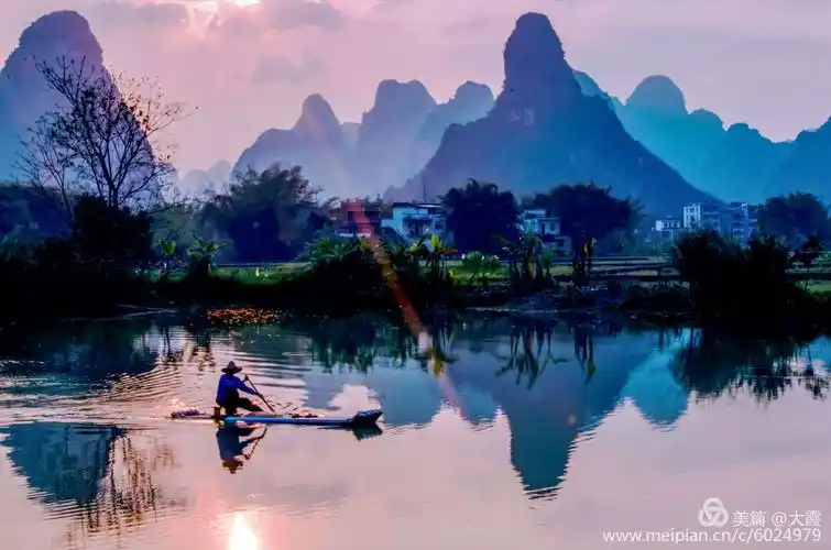 今年拍摄以风光或纪实为主也拍些人物.