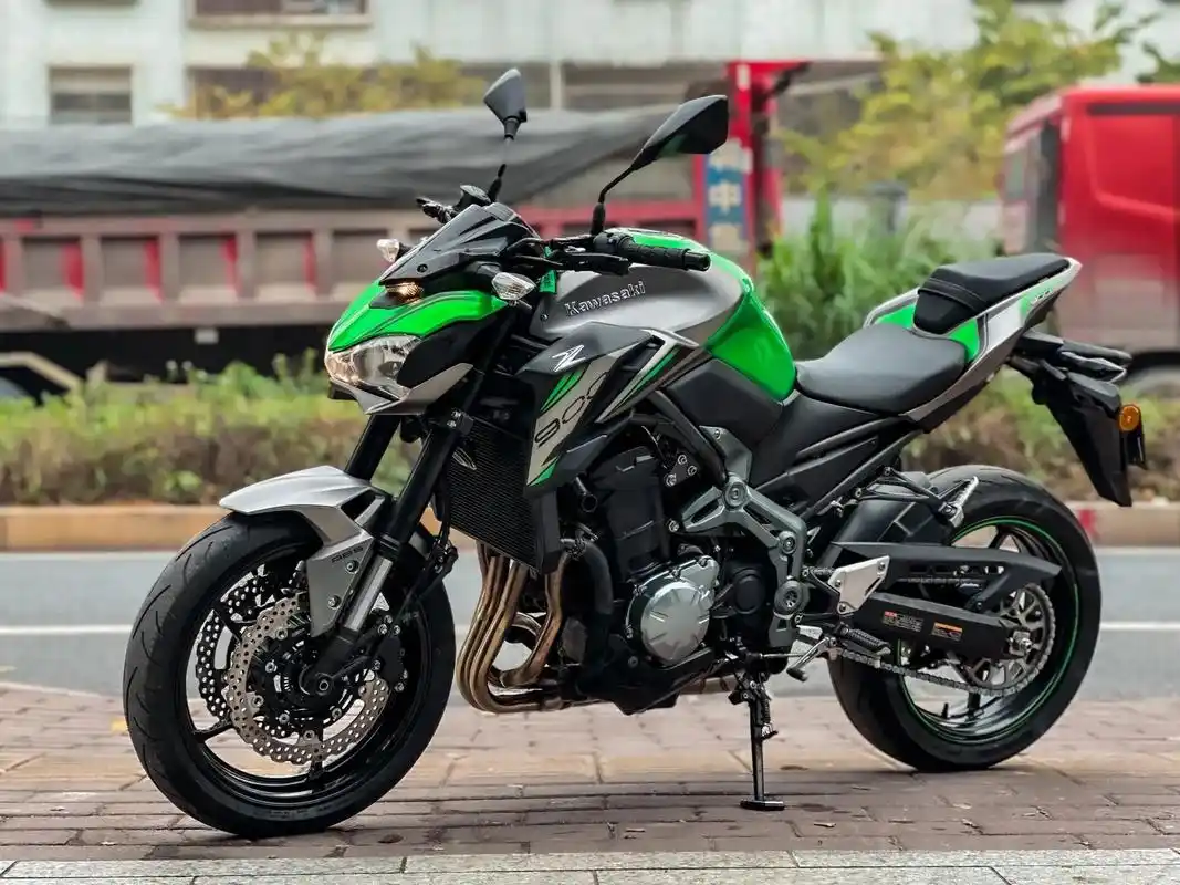 19年川崎z900 19年上牌行驶6000多公里美容: - 抖音