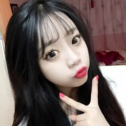 精选喜欢自拍的可爱女生微信头像图片分享!