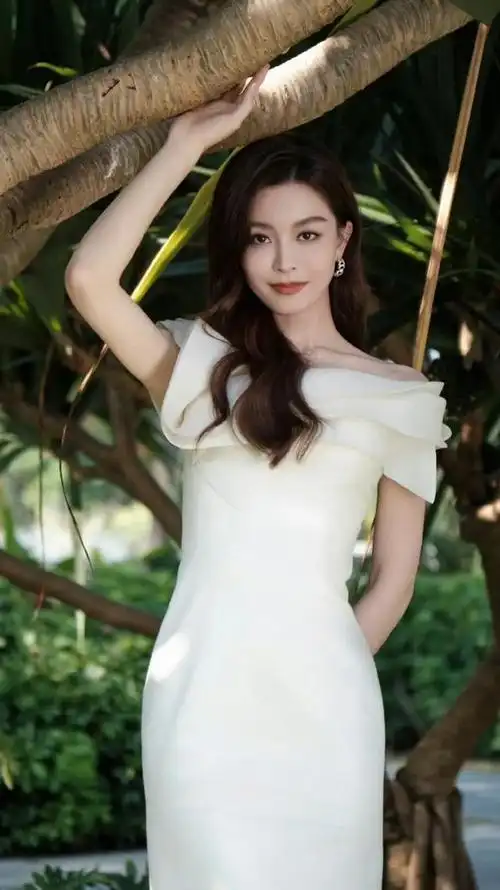 文咏珊,洁白的婚纱