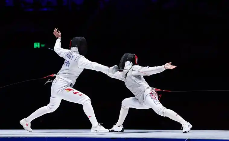巴黎奥运会击剑比赛花剑,重剑和佩剑三个剑种分设男,女子团体以及个人