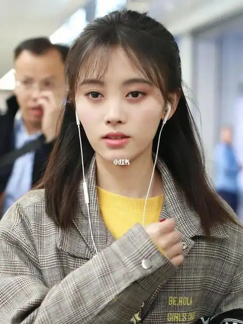 鞠婧祎总有一种乡里乡气的妇女感