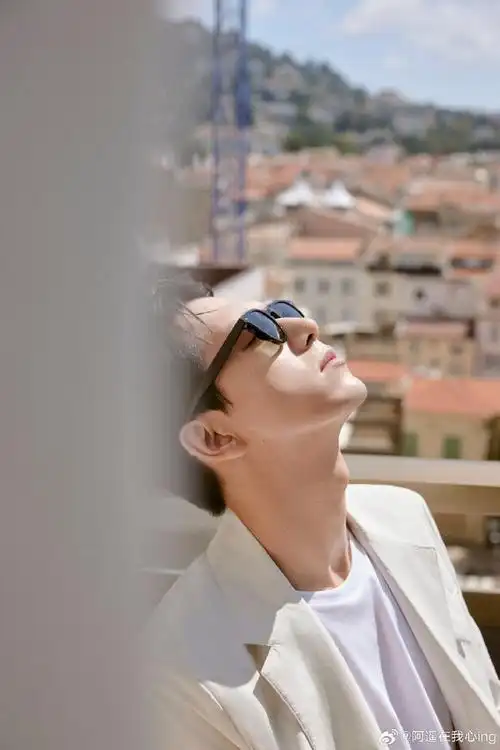 李现#lx#李现的ing#无论是在银幕前还是生活中,你展现的每一个瞬间都